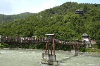 都江堰有什么好玩的旅游景点，都江堰有什么好玩的旅游景点作文