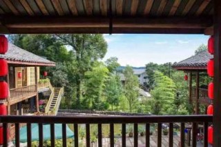 峨眉山金顶住宿，峨眉山金顶住宿一晚上多少钱