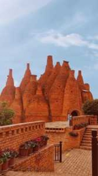 弥勒市旅游必去景点？弥勒市旅游必去景点可邑小镇？