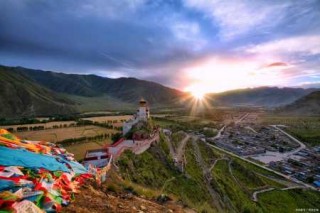 云南迪庆前十旅游景点，云南迪庆前十旅游景点介绍？
