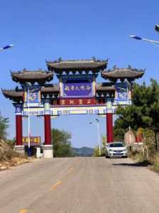 龙潭峡谷风景区，董寨龙潭峡谷风景区？