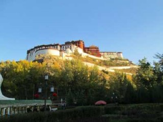 拉萨市区旅游景点，拉萨市内旅游景点？