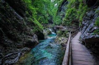 黑山谷一日游攻略？黑山谷旅游路线？