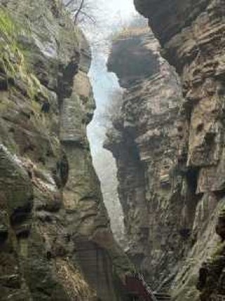 龙潭峡谷风景区，董寨龙潭峡谷风景区？