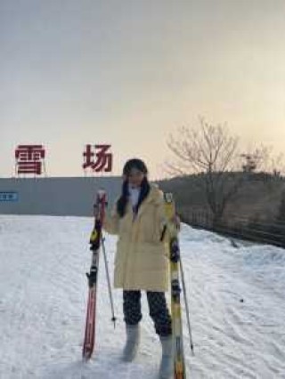 滑雪场夏天开放吗，滑雪场夏天开放吗英语