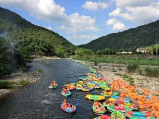 清远黄腾峡生态旅游区？清远黄腾峡生态旅游区图片？