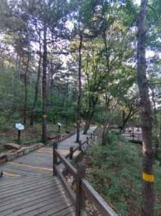 北京周边二日游推荐表，北京周边2日游旅游景点推荐表？