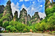 张家界旅游景点地图全图，张家界旅游景点全景图片？