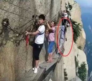 华山一年摔死多少人，华山一年有多少人坠崖
