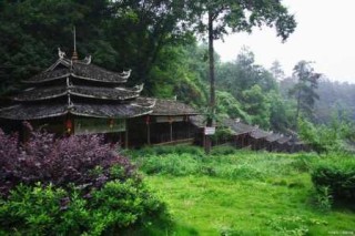 湖南旅游前十必去景区排名，湖南旅游前十必去景区排名图片？