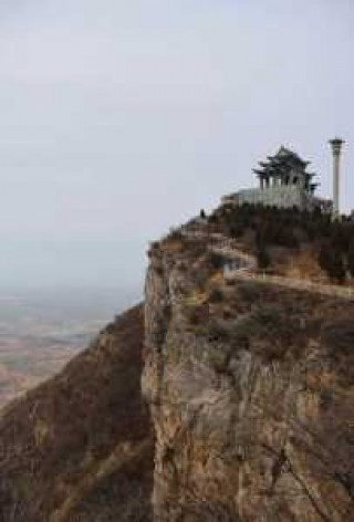 云梦山风景区介绍？云梦山风景区介绍古军校？