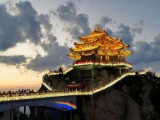 老君山和重渡沟哪个好，老君山好还是重渡沟好