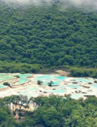 四川黄龙景区海拔多少？四川黄龙景区海拔多少官方？