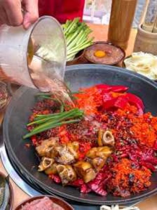 重庆美食排名榜前十，重庆美食排名榜前十名辣？