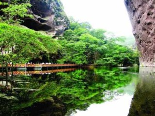 大金湖游玩攻略二日游，大金湖游玩攻略二日游多少钱?