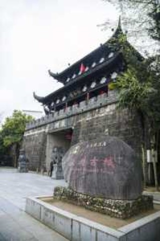 西递宏村景点介绍，西递宏村景点介绍英语