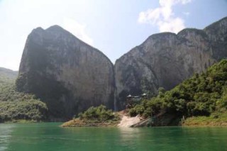 湖北自驾游值得去的旅游景点，湖北自驾游旅游攻略景点必去？