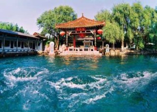 济南有什么好玩的地方景点推荐，济南有什么好玩的地方景点推荐大明湖？