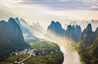 去桂林玩自由行好还是跟团好？去桂林玩自由行好还是跟团好一点？