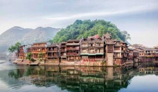 湖南旅游景点攻略，湖南旅游景点攻略自驾游