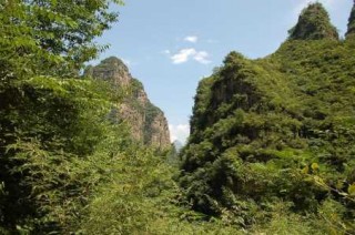 北京十渡孤山寨？北京十渡孤山寨景区里面有什么玩的？