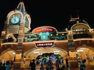 迪士尼游玩攻略上海，迪士尼游玩攻略上海 亲子？
