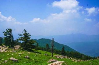 云顶山风景区在哪里，云顶山风景区攻略？