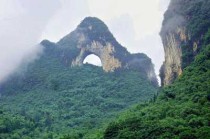 广西阳朔旅游攻略景点必去？广西阳朔旅游景点大全？