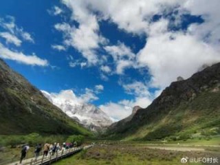 稻城亚丁旅游攻略自驾游？稻城亚丁旅游指南？