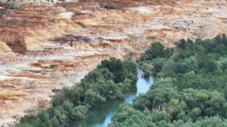新疆前十旅游景点？新疆前十旅游景点视频简介？