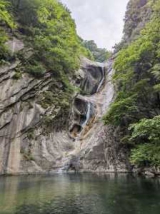 平顶山旅游景点介绍，平顶山旅游景点有哪些好玩的地方