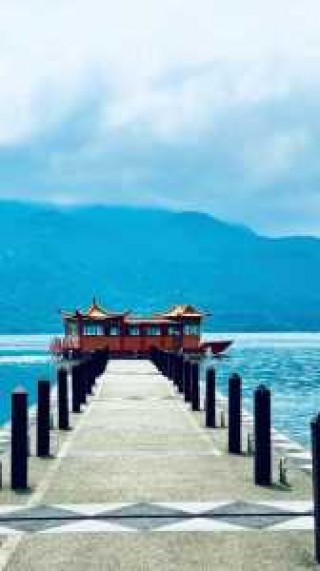台湾的著名八大景点？台湾的著名八大景点英文版？