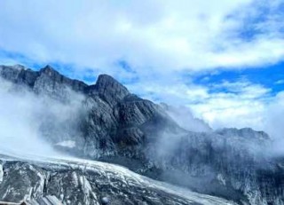 丽江玉龙雪山海拔多高，丽江玉龙雪山海拔多高啊