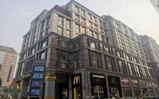 北京王府井希尔顿酒店，北京王府井希尔顿酒店离故宫多远？
