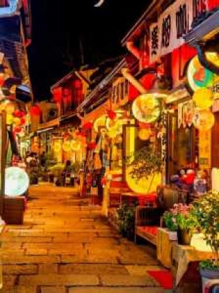 杭州市旅游攻略必去景点，杭卅旅游攻略景点必去？