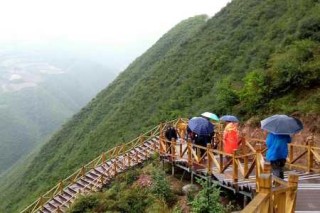 云顶山风景区在哪里，云顶山风景区攻略？