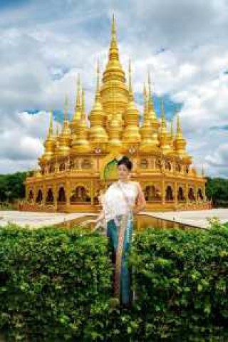 云南旅游必去的景点照片，云南旅游好看的照片？