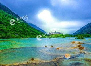 四川哪个城市离九寨沟最近，从四川哪里去九寨沟方便？