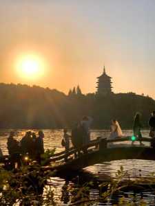 杭州西湖景点介绍?杭州西湖景点介绍导游词? 第1张 杭州西湖景点介绍?杭州西湖景点介绍导游词? 第1张