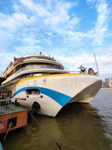 国内哪里可坐豪华游轮旅游?国内豪华游轮哪里比较好? 第3张 国内哪里可坐豪华游轮旅游?国内豪华游轮哪里比较好? 第3张